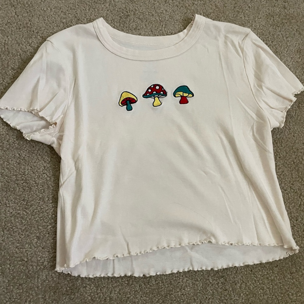 Pacsun mushroom crop top, color cream and size S